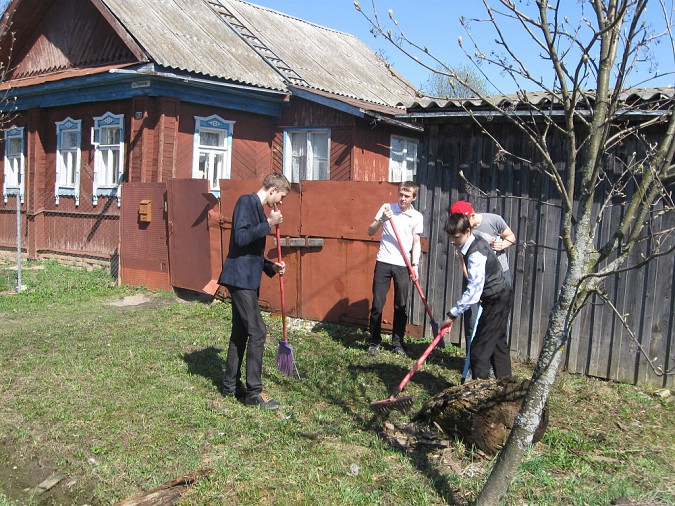 Ученики кинешемской православной школы помогают ветеранам фото 3