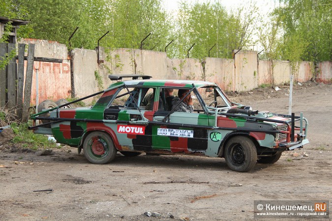 В Кинешме показательно раскурочили восемь автомобилей фото 17