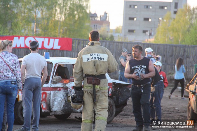 В Кинешме показательно раскурочили восемь автомобилей фото 126