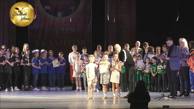 Ансамбль танца «Улыбка» успешно выступил на международном конкурсе фото 7