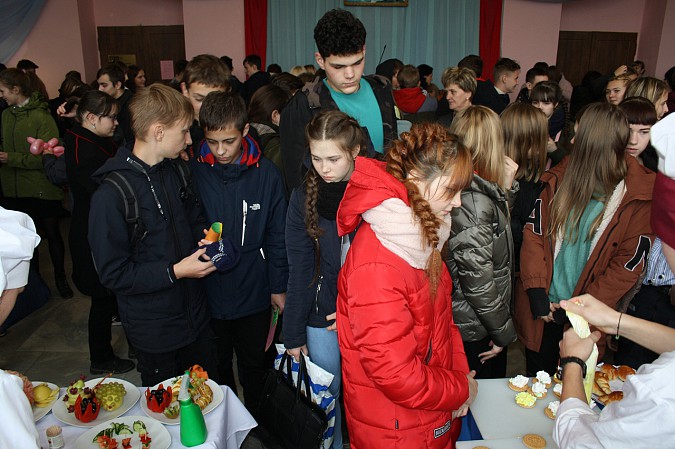 В Наволоках прошла ярмарка образовательных услуг фото 10