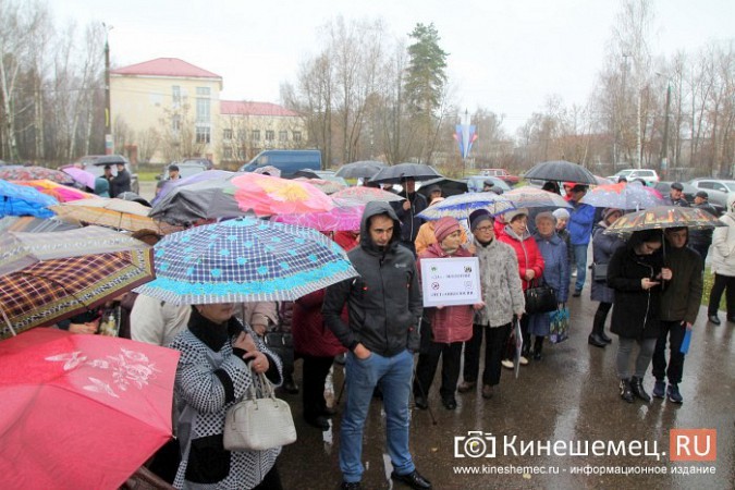 Жители Заволжска Ивановской области вышли на митинг против мусорной свалки под городом фото 18