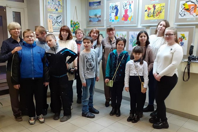 В Кинешме открылась выставка участников проекта «Люблю жить!» фото 2
