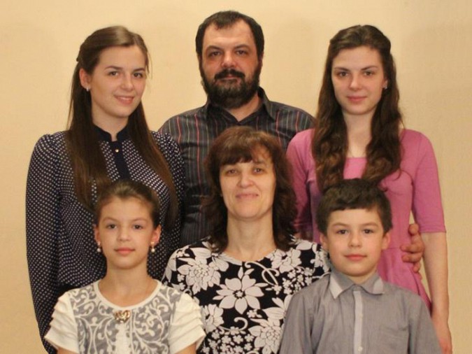 Семью Власовых из Кинешмы наградили медалью ордена «Родительская слава» фото 2