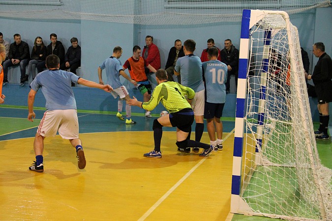 Чемпионат Кинешмы по мини-футболу возглавила команда «Автоагрегат» фото 4