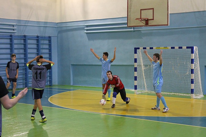 Чемпионат Кинешмы по мини-футболу возглавила команда «Автоагрегат» фото 8