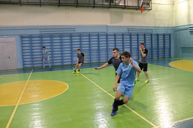 Чемпионат Кинешмы по мини-футболу возглавила команда «Автоагрегат» фото 3