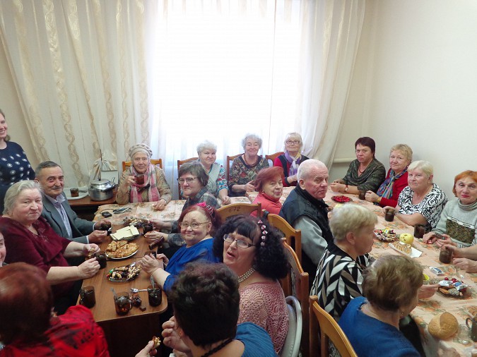 Заволжский «Вернисаж» пришел в гости к пожилым кинешемцам фото 4