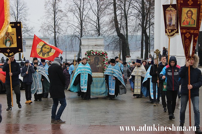 В Кинешме прошел крестный ход фото 2