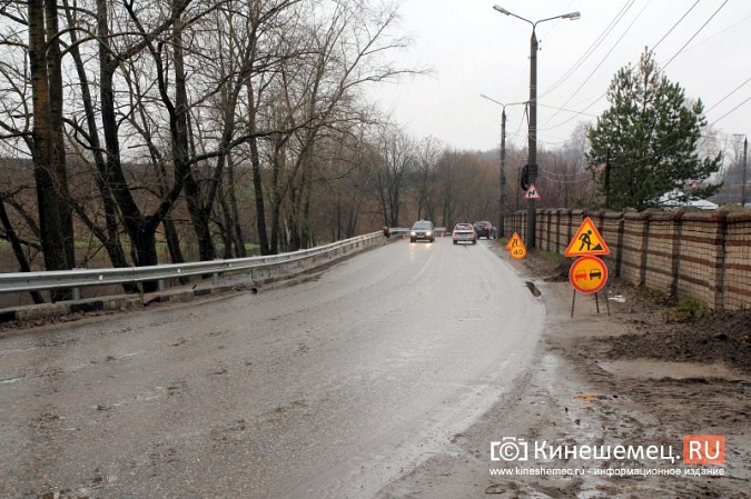 Вдоль Казохи монтируют 120 метров барьерных ограждений фото 3