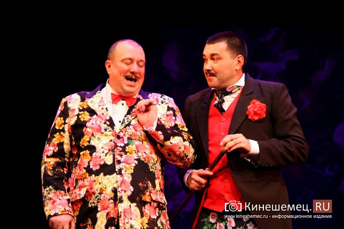 Спектакль «Бешеные деньги» открыл «Большие гастроли» Казачьего театра в Кинешме фото 16