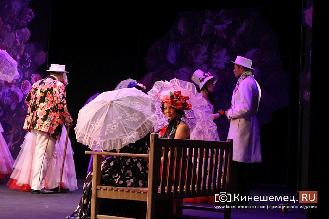 Спектакль «Бешеные деньги» открыл «Большие гастроли» Казачьего театра в Кинешме фото 7