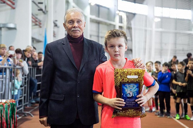 «Наши надежды» выиграли международный футбольный турнир в Казани фото 16