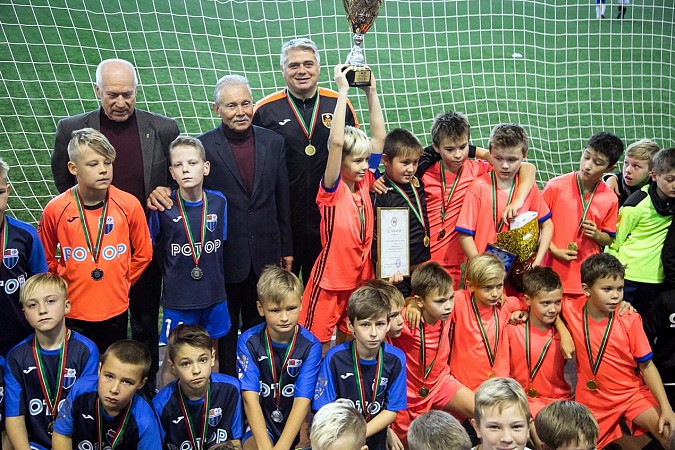 «Наши надежды» выиграли международный футбольный турнир в Казани фото 19