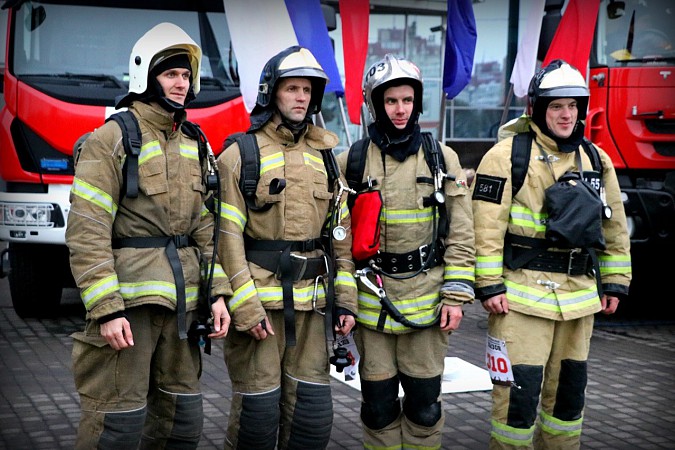 Кинешемец Иван Вахотин стал одним из лучших в покорении питерского «Leader Tower» фото 2