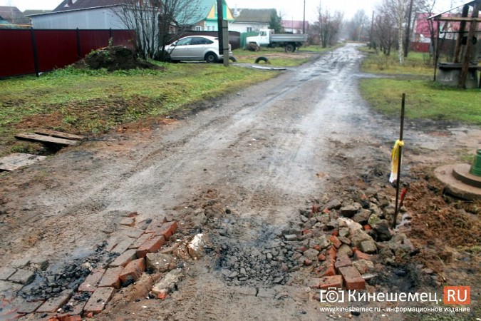 В Кинешме провалилась дорога на улице Тимирязева фото 4