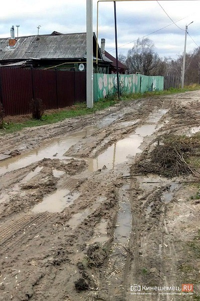 В Кирпичном переулке после прокладки водопровода дорога пришла в негодность фото 2