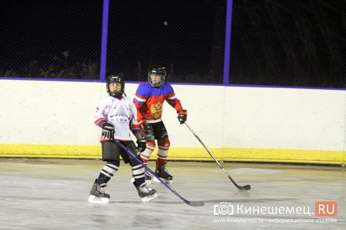Кинешма первой в Ивановской области залила лед в хоккейной коробке фото 7