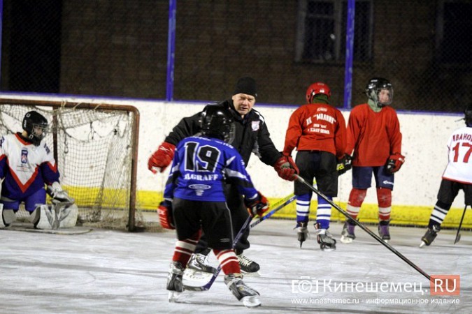 Кинешма первой в Ивановской области залила лед в хоккейной коробке фото 8