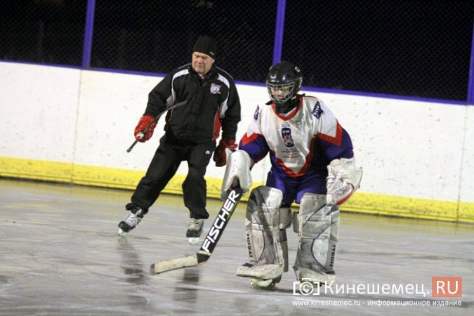 Кинешма первой в Ивановской области залила лед в хоккейной коробке фото 6