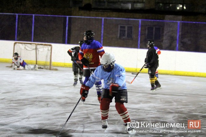 Кинешма первой в Ивановской области залила лед в хоккейной коробке фото 11