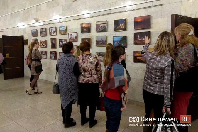 В фойе кинешемского театра открылась выставка ярославского фотографа фото 3