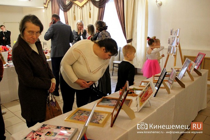 Жительницам Кинешмы вручили премии общественного признания «Талант материнства» фото 40