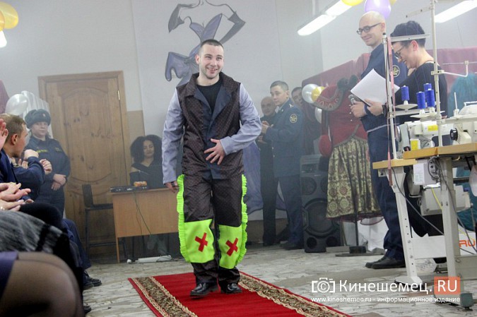 По красной ковровой дорожке в Кинешме дефилировали осужденные фото 19