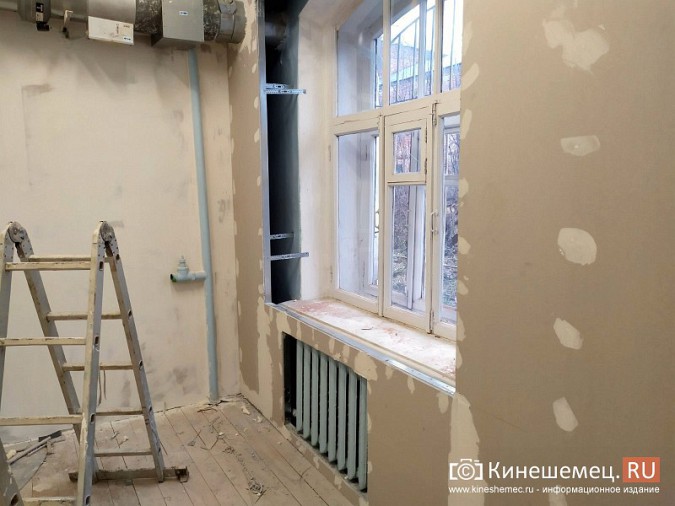 На кинешемской «скорой» продолжается ремонт помещений на первом этаже фото 11