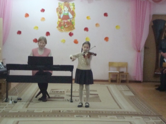 Музыканты из Детской школы искусств провели выездной концерт для дошколят фото 2