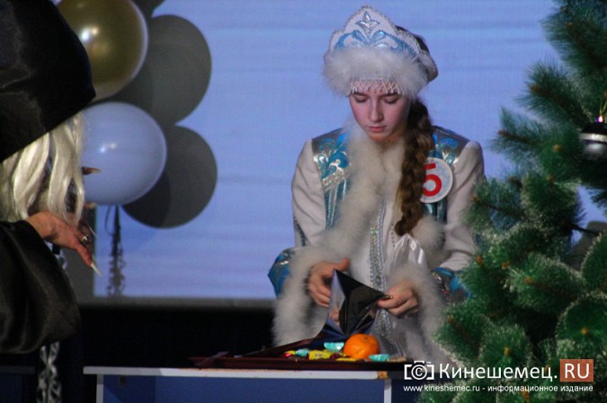 В Кинешме выбрали лучшую внучку Деда Мороза фото 24
