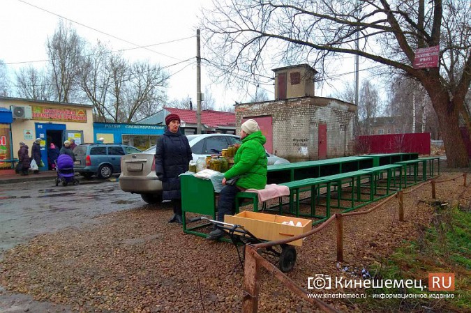 Пенсионеры просят о крыше на новом рынке на Чкаловском фото 2