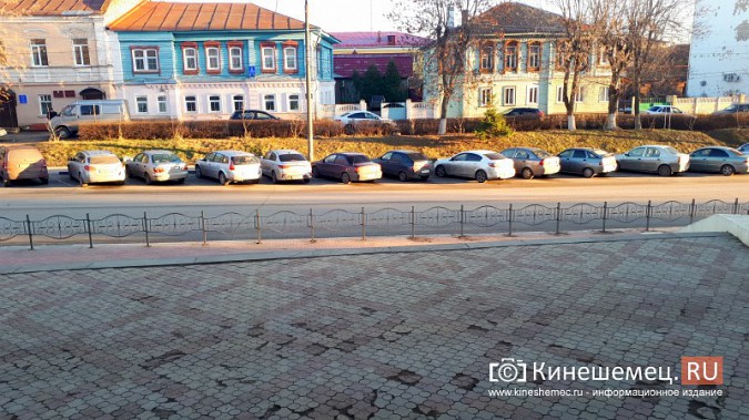 Ограждения у мэрии Кинешмы вызвали вопросы у депутатов фото 3