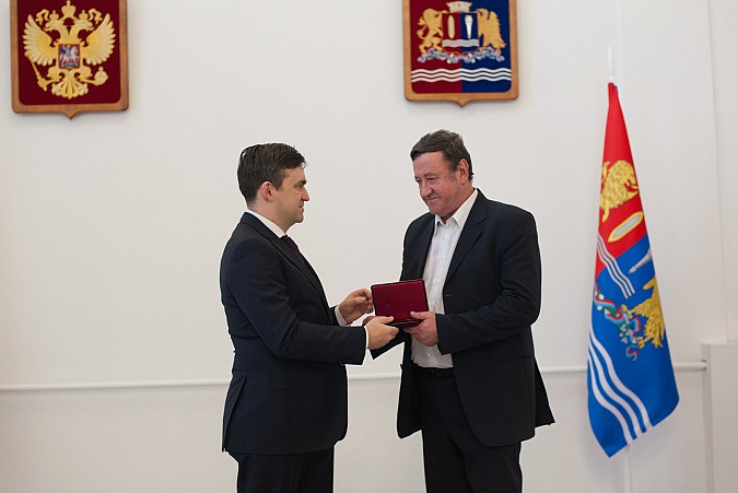 Семье Власовых и тренеру Кузинову из Кинешмы вручены госнаграды фото 3