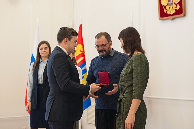 Семье Власовых и тренеру Кузинову из Кинешмы вручены госнаграды фото 2