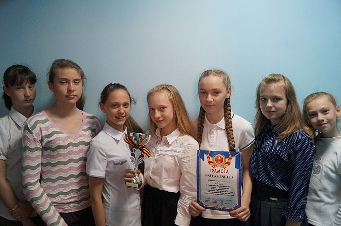 Ученицы школы №8 победили в фестивале строя и песни в Кинешме фото 9