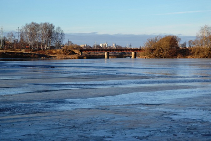 В Ивановской области провалился под лед и утонул любитель катания на коньках фото 2
