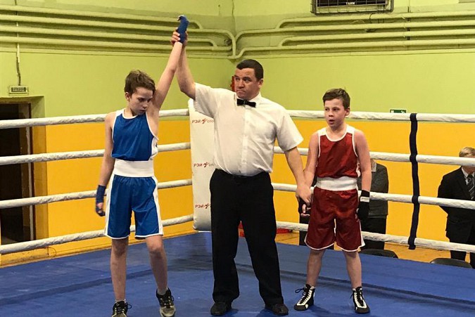 Тренер вичуга. Тренер по боксу череповец. Арена кинешма. Тренера по боксу иваново армянин. Бокс кинешма.