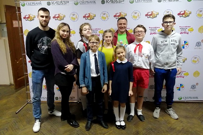 Кэвээнщики Кинешемского района стартовали в Открытой Юниор-Лиге КВН Ивановской области фото 2