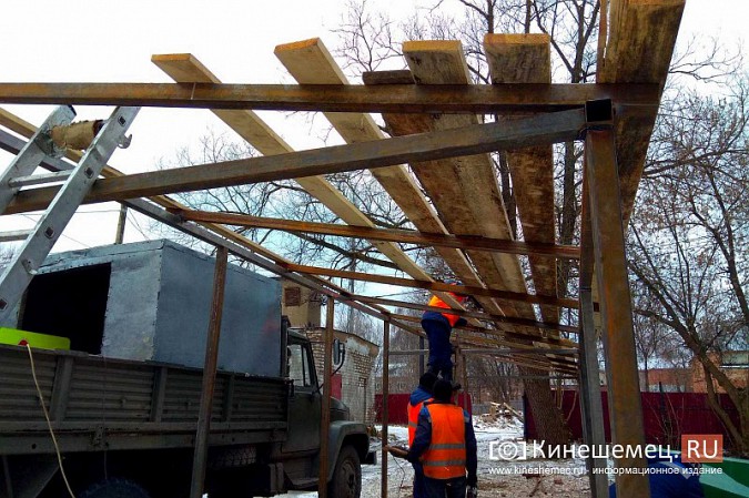 На новом микрорынке на «Чкаловском» возводят конструкцию с крышей фото 4