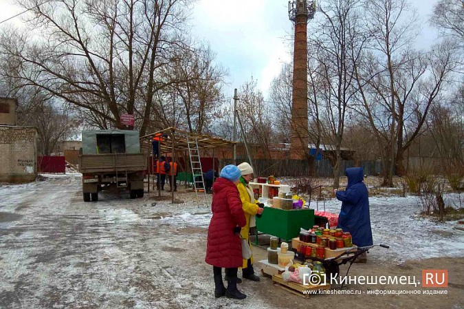 На новом микрорынке на «Чкаловском» возводят конструкцию с крышей фото 6