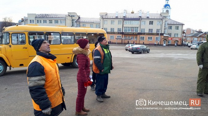 Как наряжали главную новогоднюю елку Кинешмы фото 9