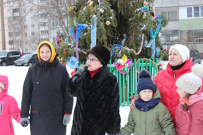 Общественный совет микрорайона «Автоагрегат» подарил горожанам новогодний праздник фото 4