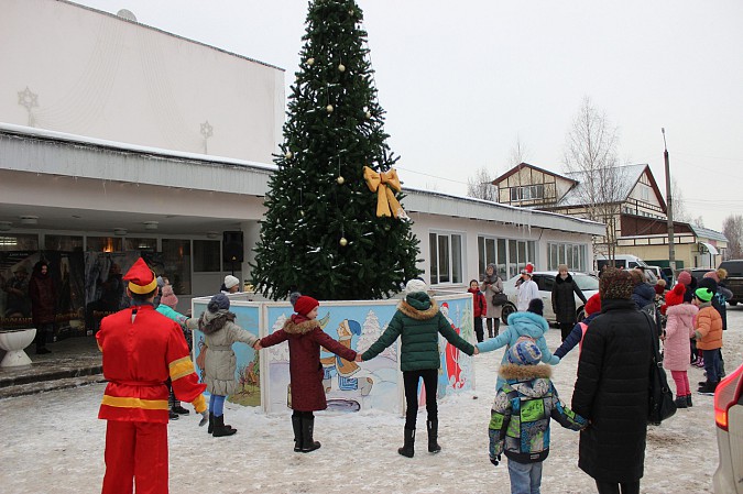 В Кинешме состоялась епархиальная Рождественская елка фото 8