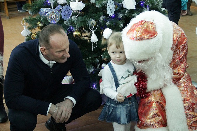 В Кинешме прошла традиционная новогодняя ёлка для детей-инвалидов и их родителей фото 4