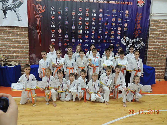 Воспитанники Екатерины Соколовой стали призерами первенства области по каратэ фото 5