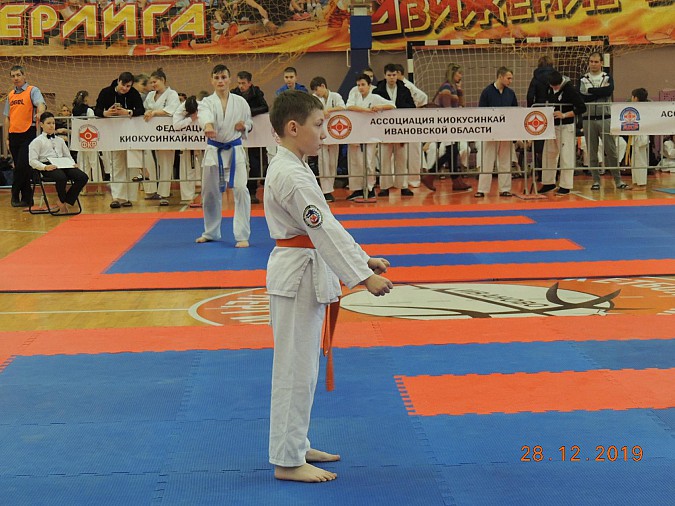 Воспитанники Екатерины Соколовой стали призерами первенства области по каратэ фото 8