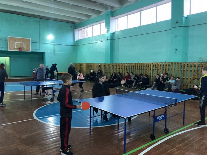 Кинешемские школьники и студенты соревновались в настольном теннисе фото 2