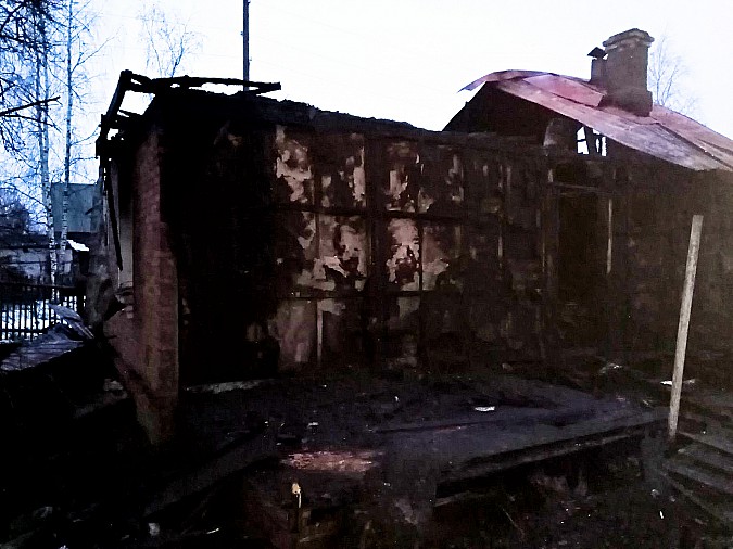 На пожаре в Вичуге погибли четверо собутыльников фото 2