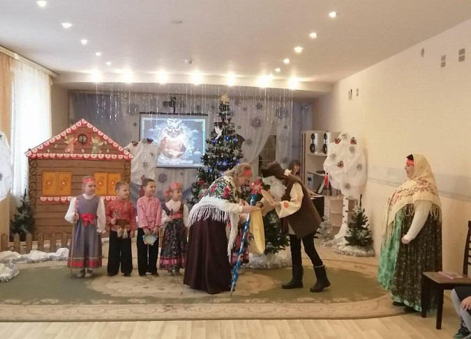 В Кинешме весело колядовали и водили хороводы фото 4